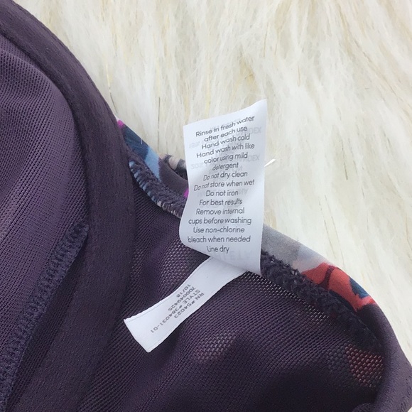 🆕ATHLETA Adjust Quick Dry Swim Top Size 32D/DD - Picture 14 of 14